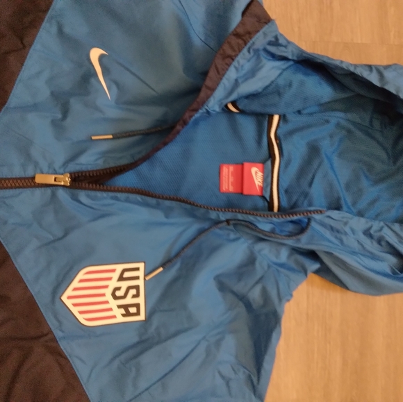 Nike windbreaker - Picture 2 of 5